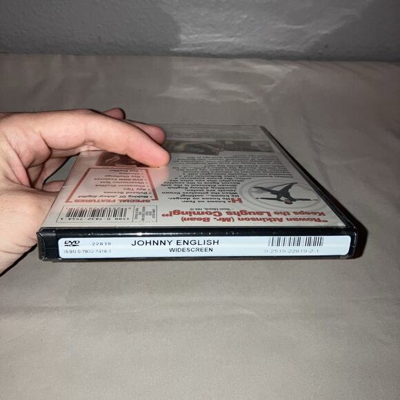 Dvd Sealed New Johnny English Widescreen Universal First Movie Rowan Atkinson - Picture 3 of 3